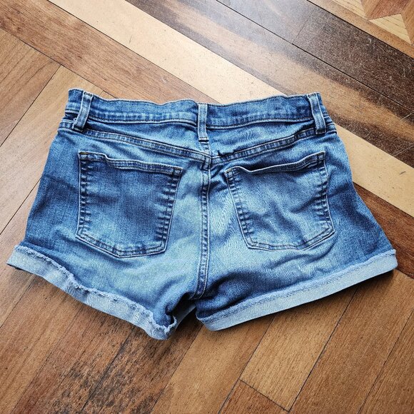 J.Crew Trademark Light Wash Denim Rolled Shorts Size 29 - Picture 10 of 10